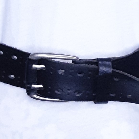Mens Unbranded Genuine Leather Black Perforated Belt Size XL - Picture 5 of 6